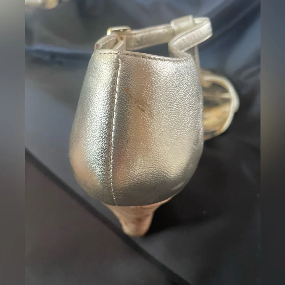 LAUREN RALPH LAUREN STRAPPY WEDGE METALLIC SANDALS SIZE 8.5 ANKLE BUCKLE CLOSURE